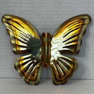 1 VINTAGE METAL ART BUTTERFLY WALL HANGING 5”x6.25”